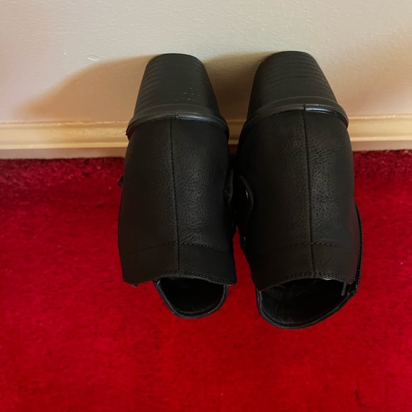 Ankle boots - Picture 7 of 9